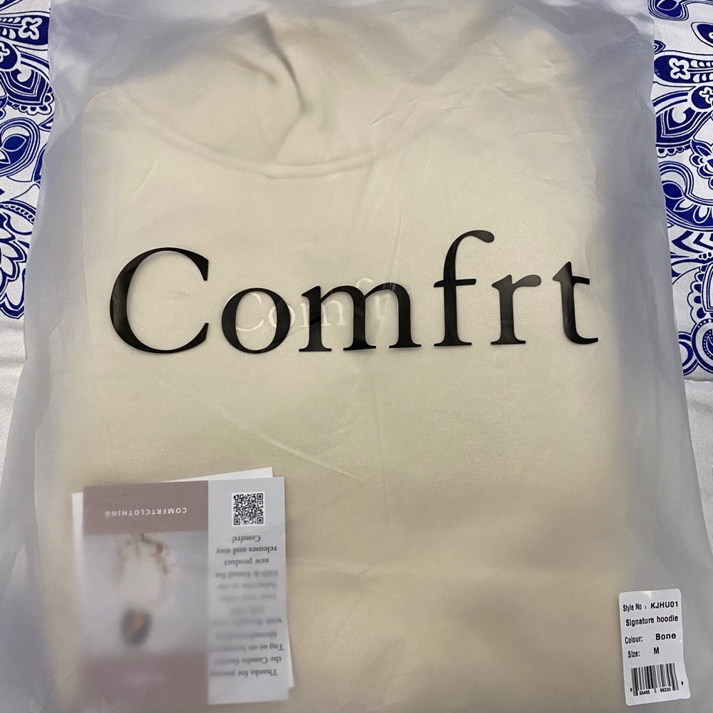 Comfrt signature fit hoodie